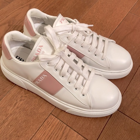 Prada leather sneakers (pink/white) - Picture 3 of 6